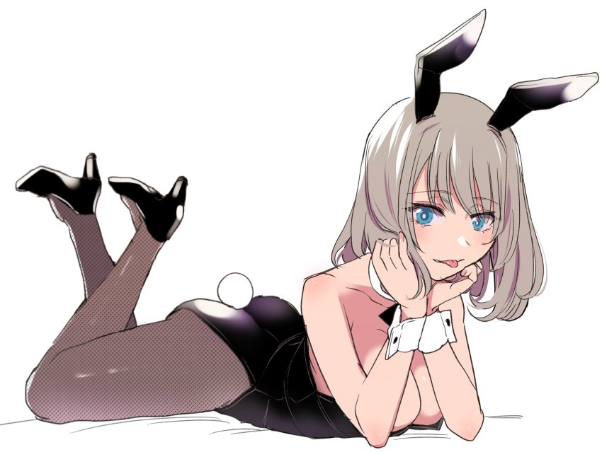 1girl, animal_ears, azu_(azu401), black_footwear, black_leotard, blue_eyes, breasts, cleavage