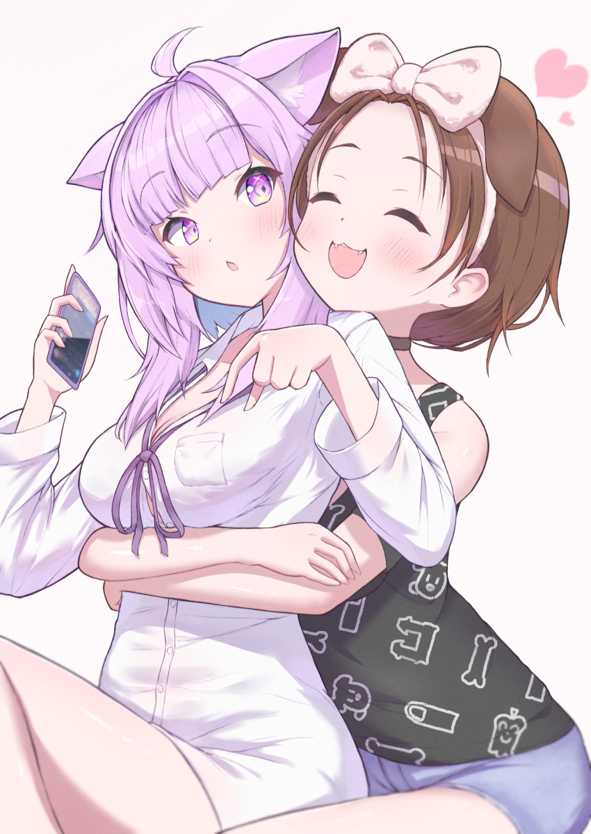 2girls, absurdres, ahoge, alternate_costume, animal_ears, animal_print, black_choker, black_shirt