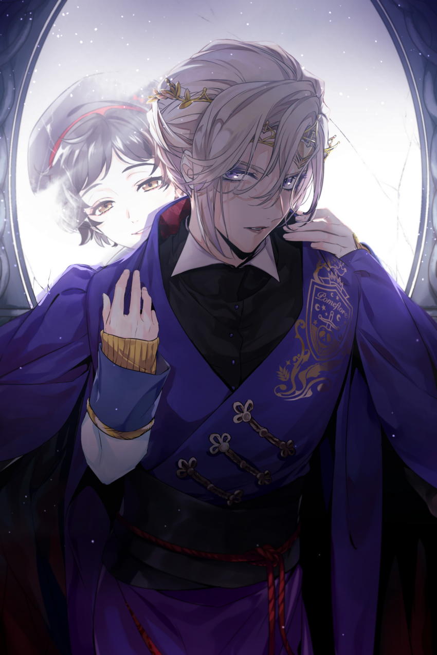 2boys, black_hair, black_shirt, blonde_hair, broken_mirror, brown_eyes, crown, eyeshadow