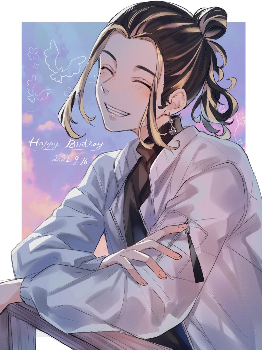 1boy, ^_^, bad_id, bad_twitter_id, bell, black_hair, black_shirt, blonde_hair