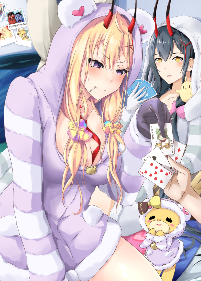 2girls, akashi_(azur_lane), animal, animal_on_shoulder, azur_lane, black_hair, blonde_hair, bow