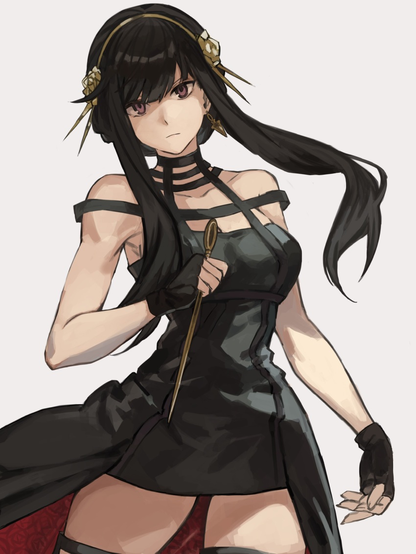 1girl, bad_id, bad_pixiv_id, black_dress, black_hair, closed_mouth, cowboy_shot, dagger, dress, earrings, expressionless, fingerless_gloves, gloves, gold, gold_hairband, grey_background, hair_ornament, hair_stick, hairband, hashibiro_kou_(garapiko_p), highres, holding, holding_dagger, holding_knife, holding_weapon, jewelry, knife, long_hair, looking_at_viewer, red_eyes, sidelocks, simple_background, solo, spy_x_family, standing, two-sided_dress, two-sided_fabric, weapon, yor_briar
