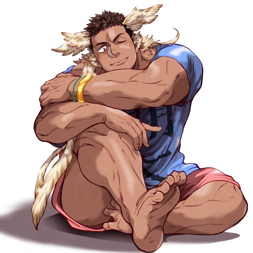 1boy, animal_ears, bara, bird_ears, black_hair, blue_shirt, dark-skinned_male, dark_skin, feet, head_wings, hermes_(housamo), highres, kizami_nori_to_yamaimo, male_focus, muscular, muscular_male, official_alternate_costume, pink_shorts, shirt, shorts, sitting, soles, solo, toes, tokyo_houkago_summoners, wings