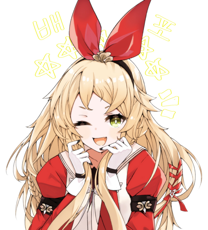 1girl, alchemy_stars, blonde_hair, bow_hairband, commentary_request, fang, gloves, green_eyes