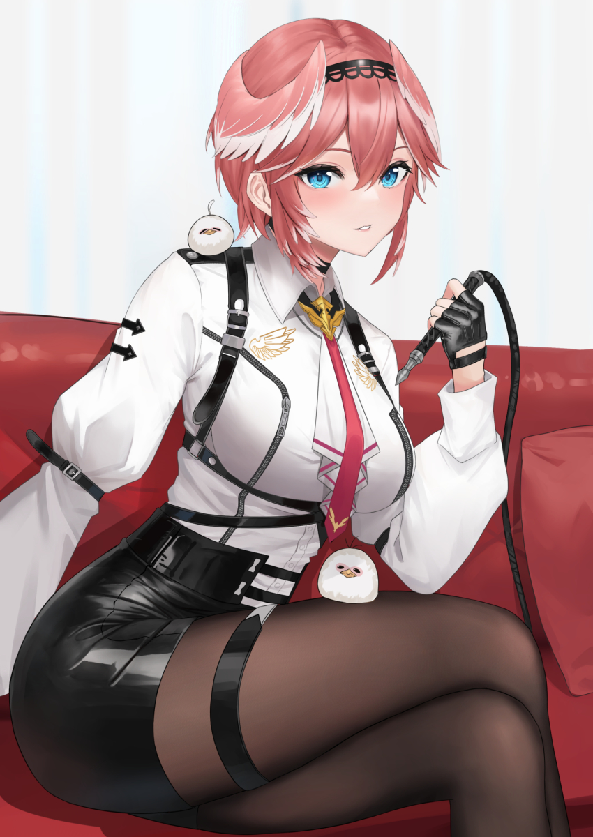 1girl, abab_xiaxia, animal, animal_on_shoulder, bird, bird_on_leg, bird_on_shoulder, black_gloves