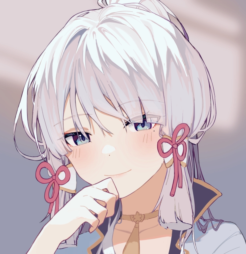 1girl, ayaka_(genshin_impact), blue_eyes, closed_mouth, eyebrows, eyes_visible_through_hair, finger_to_mouth, genshin_impact, gradient_background, hair_ornament, hand_to_own_mouth, head_tilt, highres, long_hair, ponytail, smile, smug, solo, white_hair, yejianxianding_zhazhupaifan