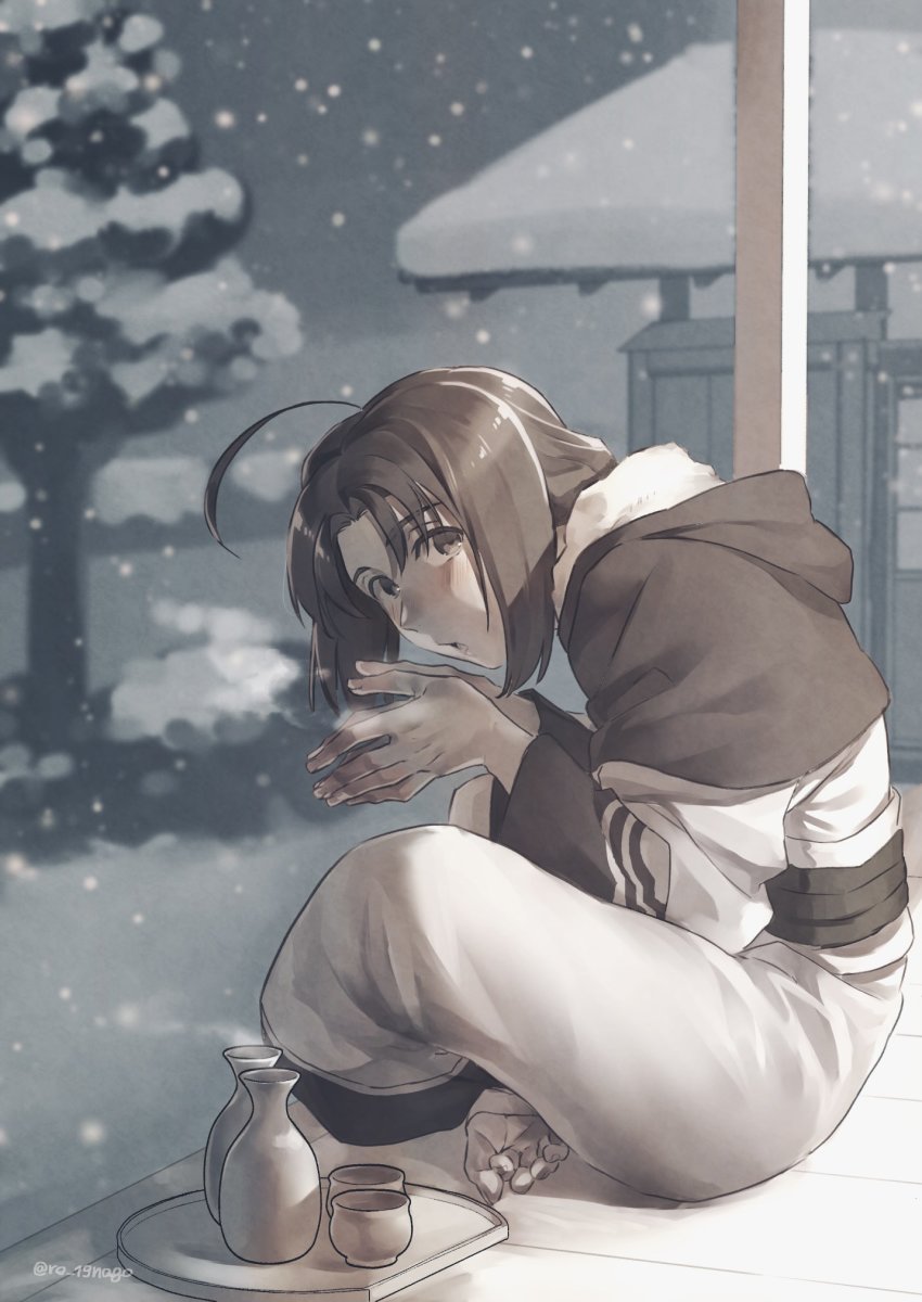 1boy, ahoge, ainu_clothes, aquaplus, barefoot, blush, bottle, brown_eyes, brown_hair, choko_(cup), cold, crossed_legs, cup, feet, fingernails, from_side, full_body, haku_(utawarerumono), highres, hood, hood_down, long_hair, long_sleeves, looking_at_viewer, night, nose, outdoors, pants, parted_bangs, re_19nago, sake_bottle, sash, sidelocks, signature, sitting, sky, snow, snowing, solo, tree, utawarerumono, utawarerumono:_itsuwari_no_kamen, wide_sleeves