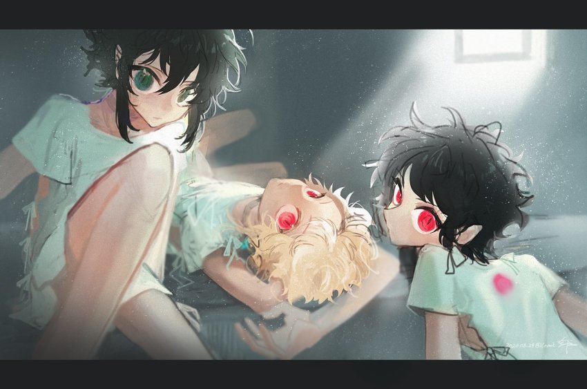 3boys, androgynous, black_hair, blonde_hair, green_eyes, hospital_gown, leeee_ro, looking_at_viewer