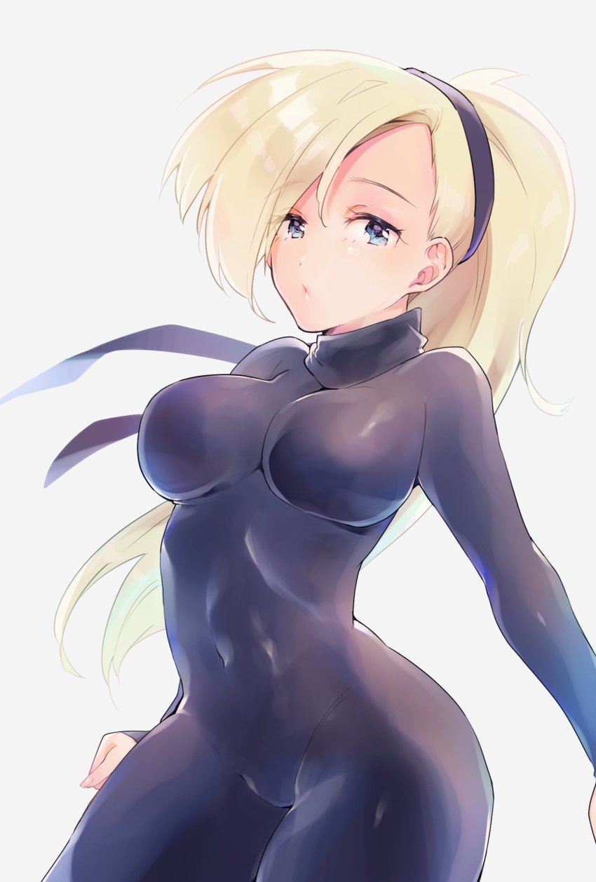 1girl, blonde_hair, bodysuit, breasts, closed_mouth, hairband, highres, kunoichi_(live_a_live)