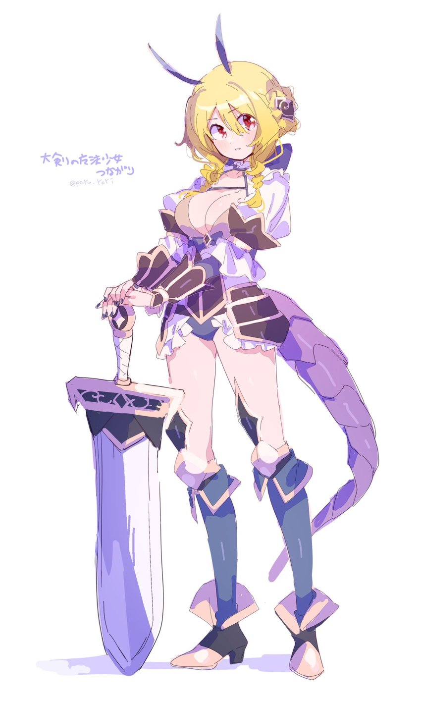 1girl, armor, blonde_hair, breasts, cleavage, cosplay, dot_nose, highres, horns, la_pucelle_(mahoiku), la_pucelle_(mahoiku)_(cosplay), large_breasts, magia_record:_mahou_shoujo_madoka_magica_gaiden, magical_girl, mahou_shoujo_ikusei_keikaku, mahou_shoujo_madoka_magica, red_eyes, serizawa_serizane, sidelocks, simple_background, solo, sword, tail, togame_momoko, weapon, white_background