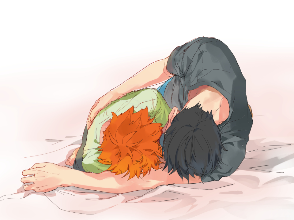 2boys, 830_(hamio), bed_sheet, black_hair, black_shirt, cuddling, feet, green_shirt