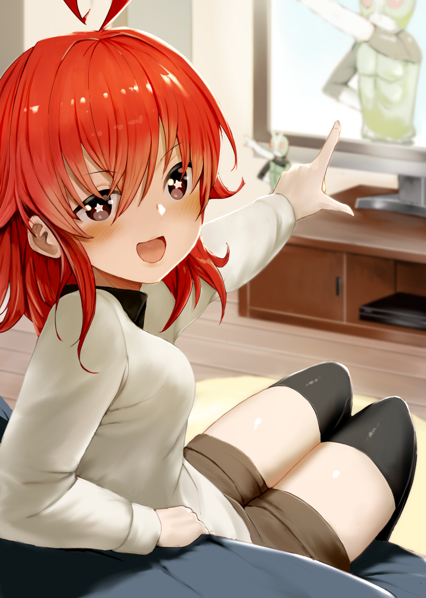 1girl, absurdres, ahoge, arashi_(kancolle), black_thighhighs, blush, brown_eyes, brown_shorts