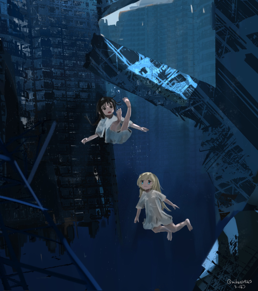 2girls, black_eyes, black_hair, blonde_hair, blue_eyes, building, chito_(shoujo_shuumatsu_ryokou), city, freediving, highres, multiple_girls, post-apocalypse, ruins, scenery, shirt, shoujo_shuumatsu_ryokou, submerged, swimming, underwater, wanigumo, water, white_shirt, yuuri_(shoujo_shuumatsu_ryokou)