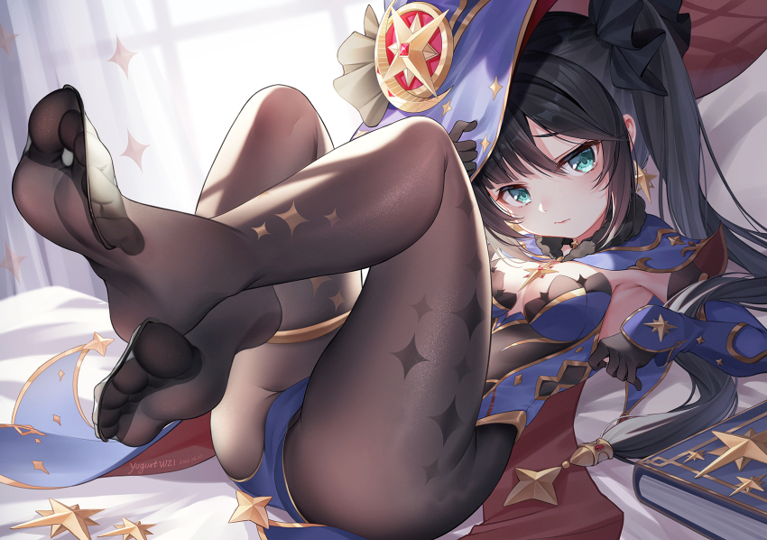 1girl, bed_sheet, black_hair, black_ribbon, blue_eyes, blue_hat, blue_leotard, book, breasts, brown_gloves, brown_pantyhose, closed_mouth, crescent, crescent_hat_ornament, earrings, feet, foot_focus, full_body, fur_collar, genshin_impact, gloves, hair_ribbon, hand_on_headwear, hat, hat_ornament, highres, jewelry, leotard, long_hair, long_sleeves, looking_at_viewer, lying, medium_breasts, mona_(genshin_impact), no_shoes, on_back, on_bed, pantyhose, ribbon, solo, suaynnai_wanzi, thighlet, thighs, very_long_hair, witch_hat