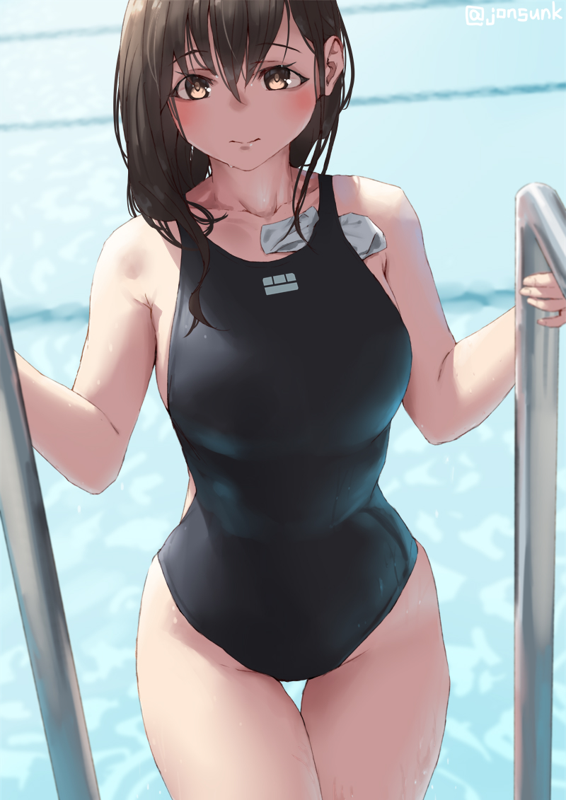 1girl, aya_(jonsun), black_one-piece_swimsuit, breasts, brown_hair, closed_mouth, collarbone, commentary_request, competition_swimsuit, hair_between_eyes, jonsun, large_breasts, looking_at_viewer, medium_hair, one-piece_swimsuit, original, pool, smile, solo, swimsuit, thigh_gap, thighs, twitter_username, water, wet, wet_hair