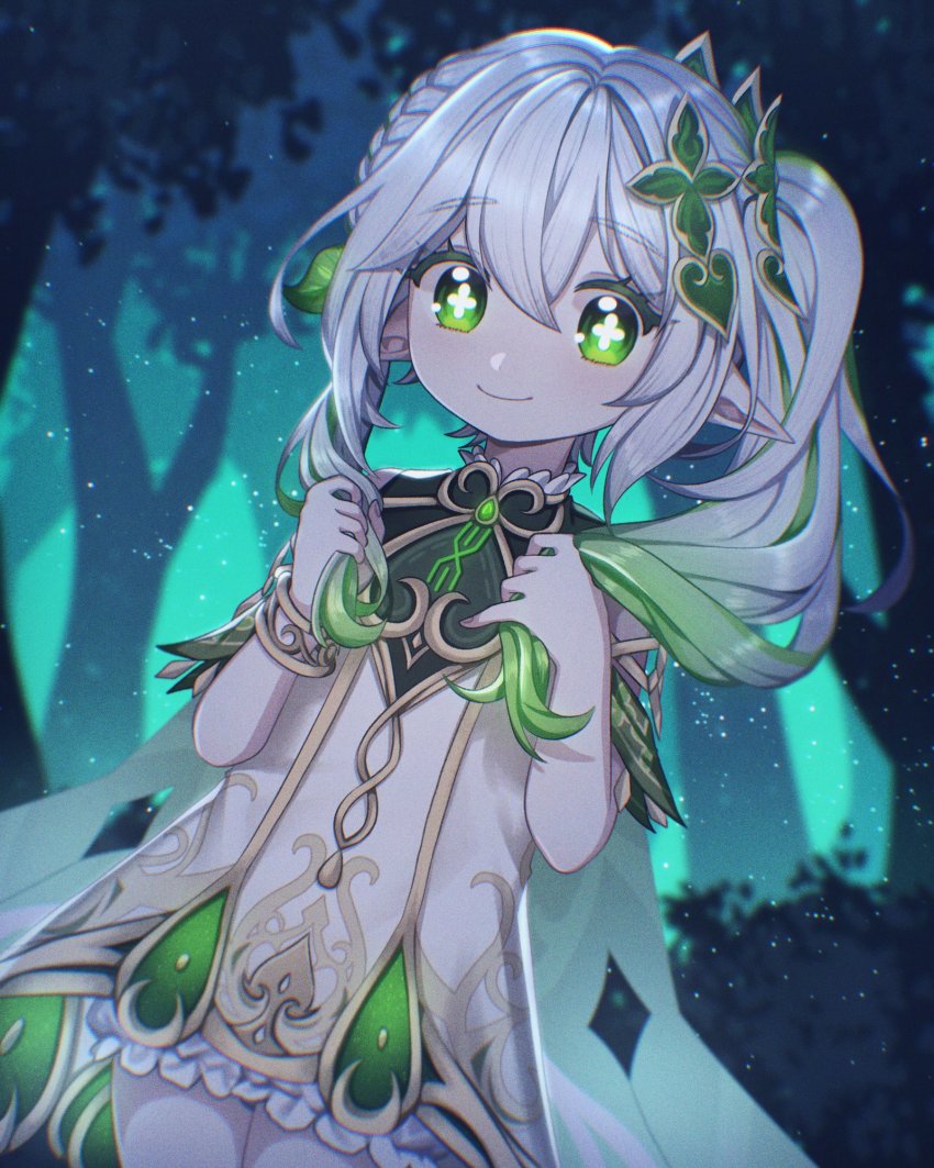 1girl, appleheart04, bracelet, cape, child, commentary_request, cross-shaped_pupils, dress, forest, genshin_impact, gradient_hair, green_cape, green_eyes, hair_ornament, highres, holding, holding_own_hair, jewelry, korean_commentary, leaf_hair_ornament, multicolored_hair, nahida_(genshin_impact), nature, pointy_ears, side_ponytail, smile, solo, symbol-shaped_pupils, white_dress, white_hair