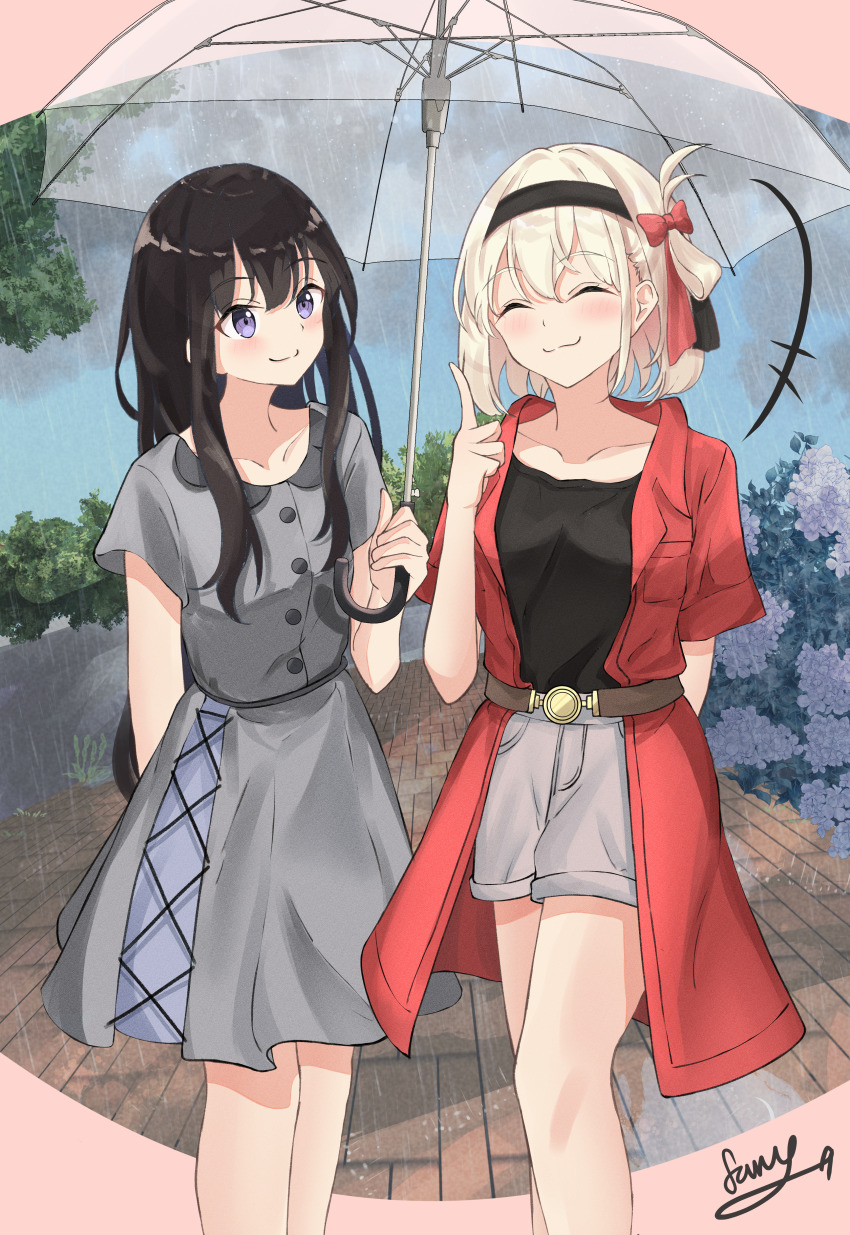 2girls, absurdres, artist_name, belt, black_hair, blonde_hair, border, brick_floor, closed_eyes, collarbone, dress, farat0827, flower, hair_ribbon, hairband, highres, inoue_takina, jacket, long_hair, looking_at_another, lycoris_recoil, medium_hair, multiple_girls, nishikigi_chisato, outdoors, overcast, pink_border, pointing, pointing_up, purple_eyes, rain, ribbon, shared_umbrella, shirt, shorts, sky, smile, t-shirt, tree, umbrella, yuri