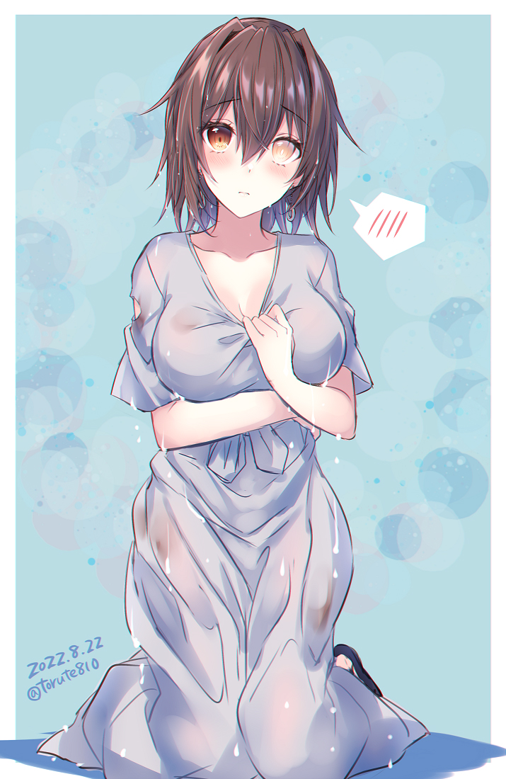 1girl, arm_under_breasts, blue_background, brown_hair, burnt_clothes, commentary_request, dated, dress