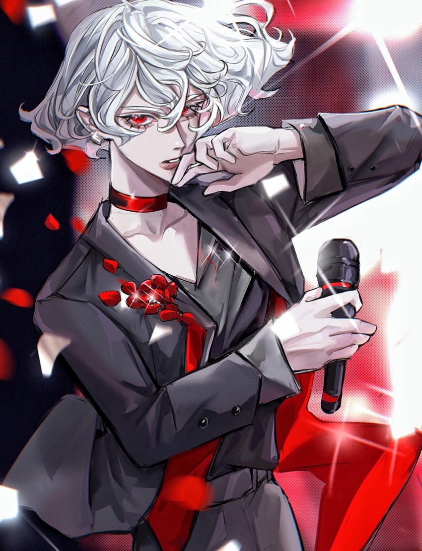1boy, alternate_costume, bishounen, bob_cut, choker, daleth_(sky:_children_of_the_light), grey_hair, highres, holding, holding_microphone, inverted_bob, male_focus, microphone, red_choker, red_eyes, short_hair, sky:_children_of_the_light, solo, vest, white_hair, xiaoniaodenanpiao