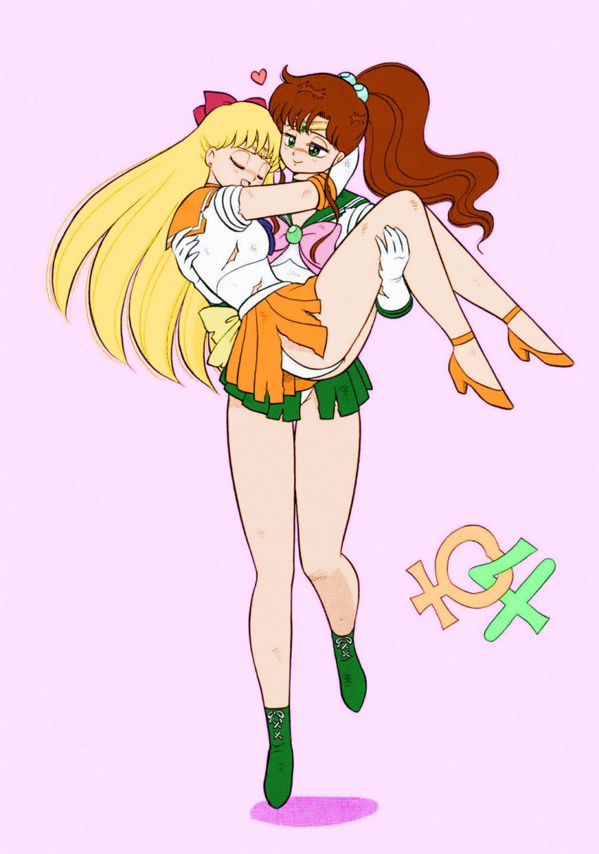 2girls, aino_minako, arms_around_neck, arms_up, ass, bishoujo_senshi_sailor_moon, blonde_hair, blue_bow
