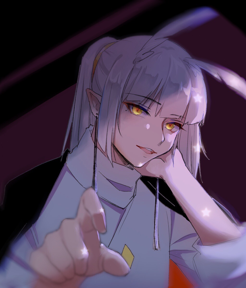 1boy, bishounen, blurry, depth_of_field, fr001104, grey_hair, hand_on_own_cheek, hand_on_own_face