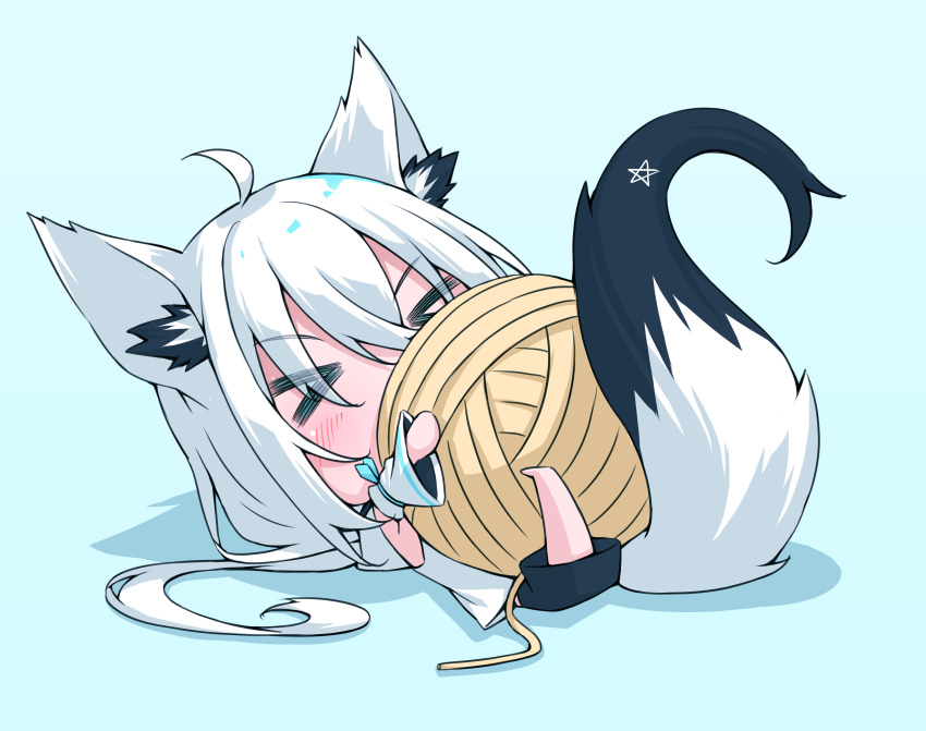 >_<, 1girl, absurdres, ahoge, animal_ear_fluff, animal_ears, black_shorts, chibi
