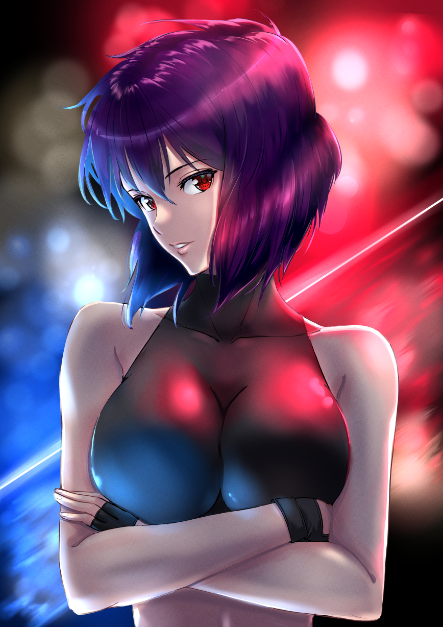 1girl, bare_arms, black_gloves, collarbone, crop_top, fingerless_gloves, ghost_in_the_shell, gloves, hair_between_eyes, highres, kaijin-m, kusanagi_motoko, looking_at_viewer, midriff, parted_lips, purple_hair, red_eyes, short_hair, solo, stomach, straight_hair, upper_body