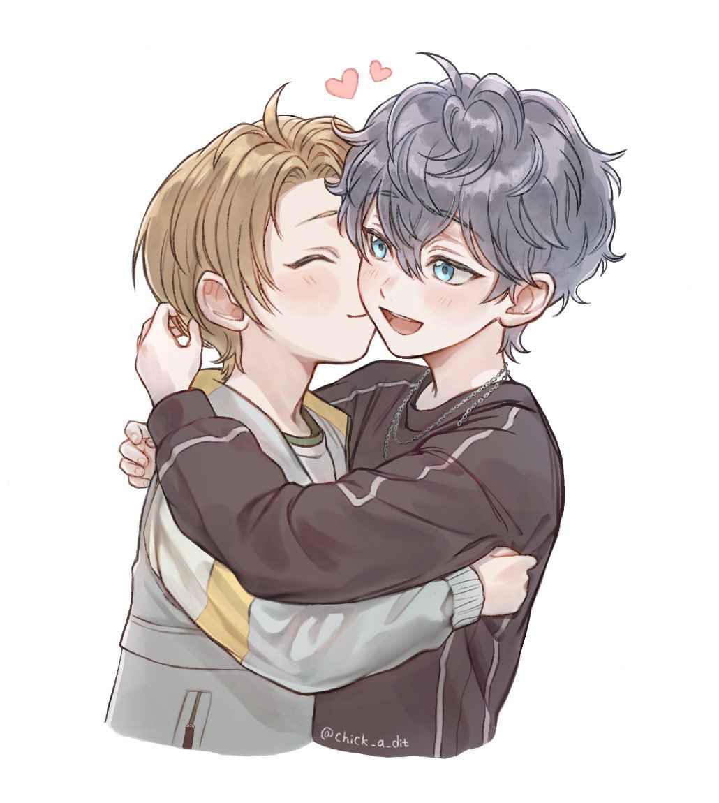 2boys, aged_down, blonde_hair, blue_eyes, blush, chick_a_dit, closed_eyes, commentary_request, couple, ensemble_stars!, grey_hair, heart, jewelry, kiss, kissing_cheek, kodomo_doushi, male_focus, multiple_boys, necklace, one_eye_closed, open_mouth, sena_izumi_(ensemble_stars!), simple_background, yaoi, yuuki_makoto_(ensemble_stars!)