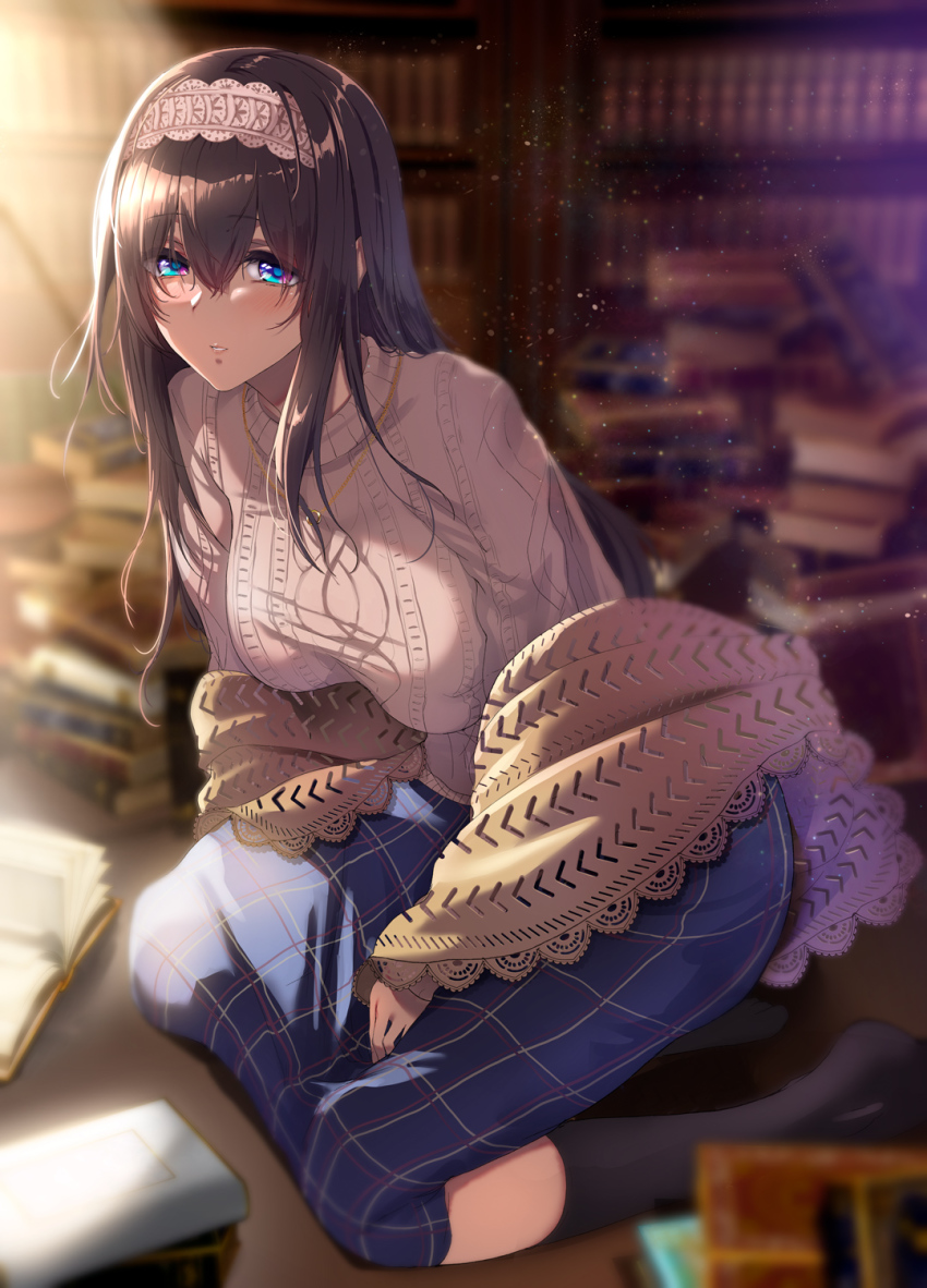1girl, argyle_clothes, argyle_sweater, black_socks, blue_eyes, blue_skirt, blurry, blurry_background