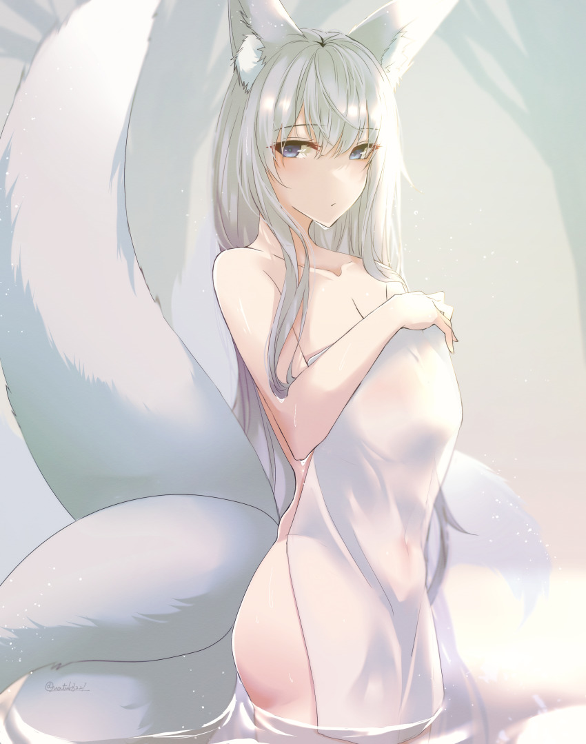 1girl, absurdres, alternate_costume, animal_ear_fluff, animal_ears, azur_lane, bare_shoulders, bathing, blue_eyes, blush, breasts, closed_mouth, collarbone, covering_privates, extra_ears, feet_out_of_frame, fox_ears, fox_tail, from_side, highres, long_hair, looking_at_viewer, medium_breasts, naked_towel, natsuki_(tyuiojl), nude_cover, shinano_(azur_lane), sidelocks, simple_background, solo, standing, tail, towel, twitter_username, wet, white_hair