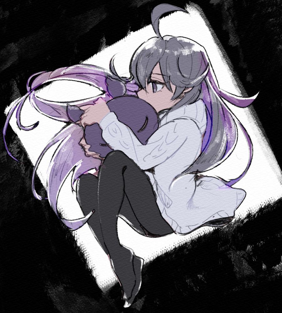 1girl, 1other, artist_request, black_eyes, full_body, gradient_hair, holding, kamisaman, magicami, multicolored_hair, omnis_(magicami), pantyhose, sweater, two-tone_background, white_sweater