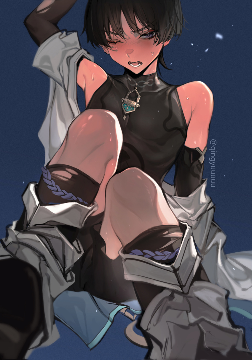 1boy, absurdres, arm_support, arm_up, armpit_crease, black_hair, black_shirt, black_shorts, black_socks, blue_background, blunt_ends, blush, elbow_gloves, eyelashes, eyeliner, feet_out_of_frame, genshin_impact, gloves, grey_jacket, head_tilt, highres, jacket, jewelry, knees_together_feet_apart, knees_up, leaning_back, lower_teeth_only, male_focus, medium_hair, necklace, off_shoulder, one_eye_closed, open_mouth, qingyu, red_eyeliner, scaramouche_(genshin_impact), shirt, short_sleeves, shorts, sidelocks, sitting, skin_tight, sleeveless, sleeveless_shirt, socks, solo, teeth, torn_clothes, torn_socks, twitter_username, wanderer_(genshin_impact)