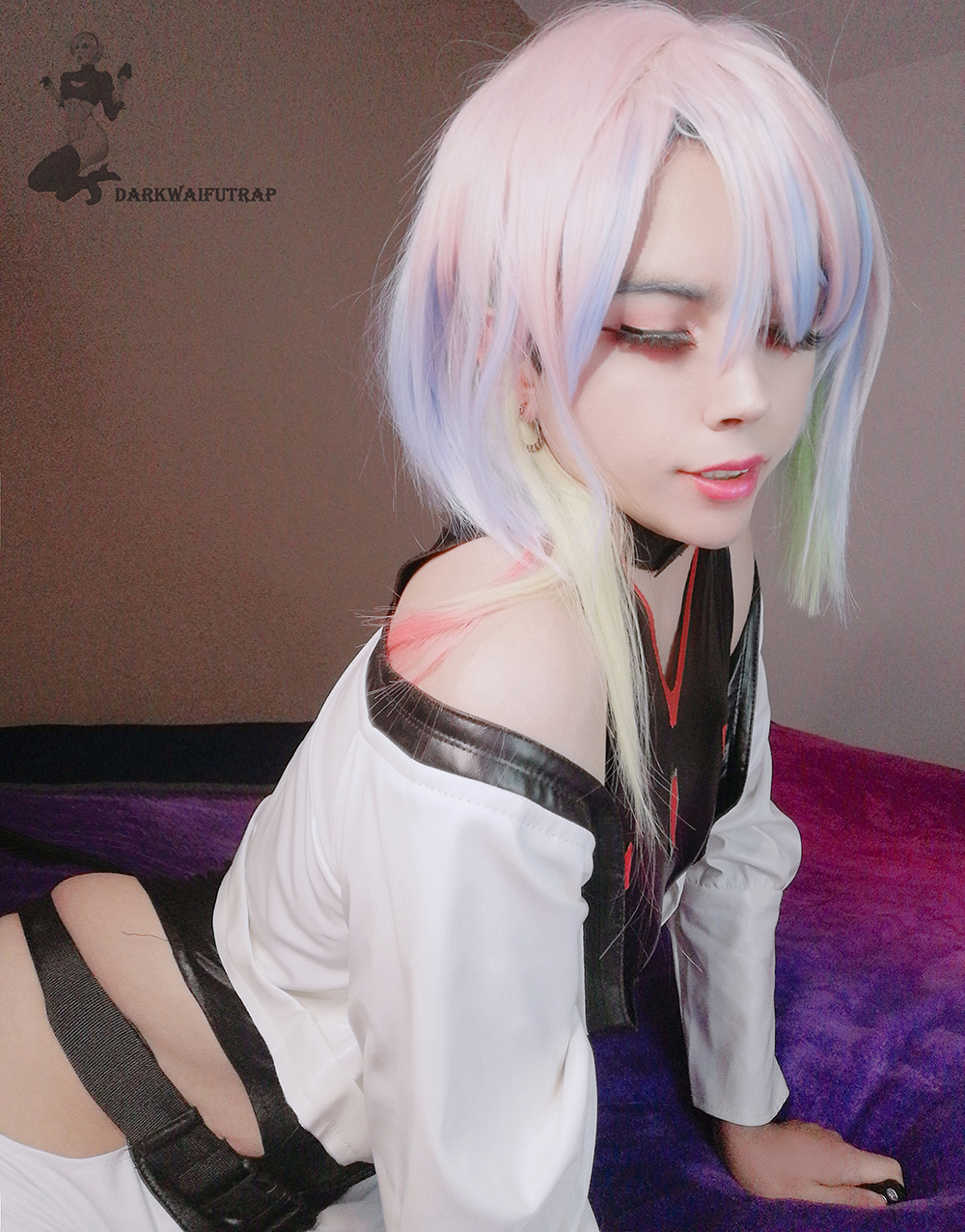 1boy, androgynous, arm_support, ass, bare_shoulders, bed, black_leotard, cosplay