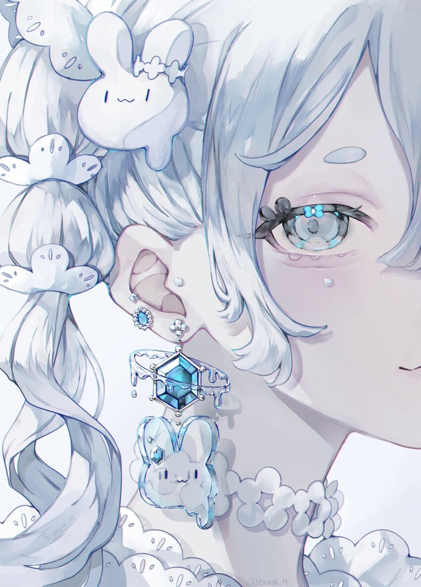 1girl, :3, aqua_eyes, choker, close-up, collar, commentary, crystal