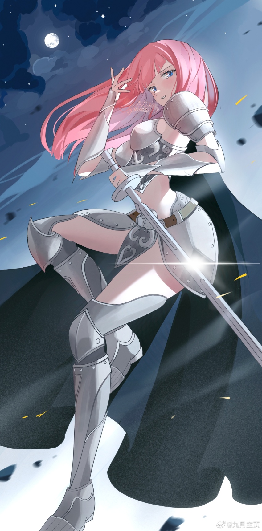 1girl, absurdres, armor, blue_eyes, from_side, glint, highres, holding, holding_sword, holding_weapon, jiu_yue_(tou_xing_jiuyue_tian), knight, long_hair, midriff, moon, navel, night, parted_lips, pink_hair, reverse_grip, second-party_source, shoulder_guard, solo, sword, teeth, thighs, tou_xing_jiuyue_tian, weapon, xiao_yu_nan_gua