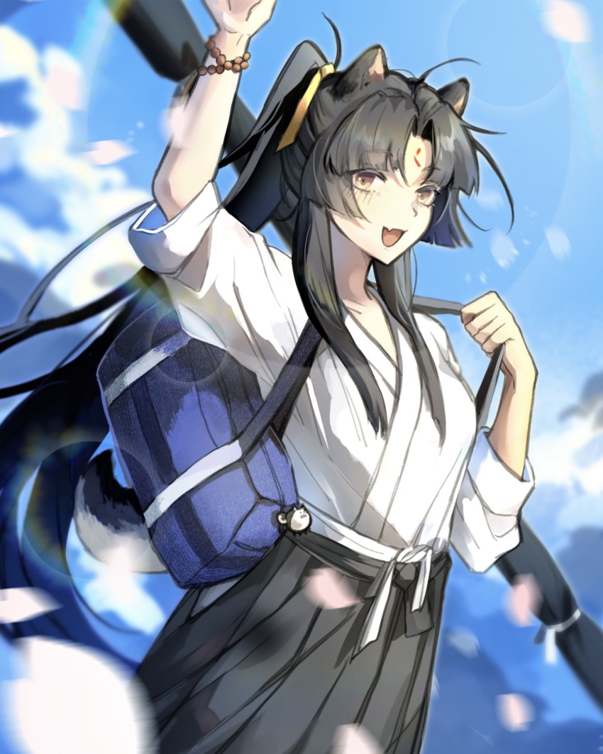 1girl, :d, alternate_costume, animal_ears, arknights, arm_up, bag, bag_charm, black_hakama, blue_sky, blush, bracelet, brown_eyes, charm_(object), cowboy_shot, day, dog_ears, dog_girl, dog_tail, duffel_bag, facial_mark, fang, forehead_mark, hakama, highres, japanese_clothes, jewelry, kimono, lens_flare, long_hair, long_sleeves, looking_at_viewer, open_mouth, outdoors, parted_bangs, ponytail, saga_(arknights), skin_fang, sky, smile, solo, tail, very_long_hair, virtual-ocean, waving, weapon_bag, white_kimono