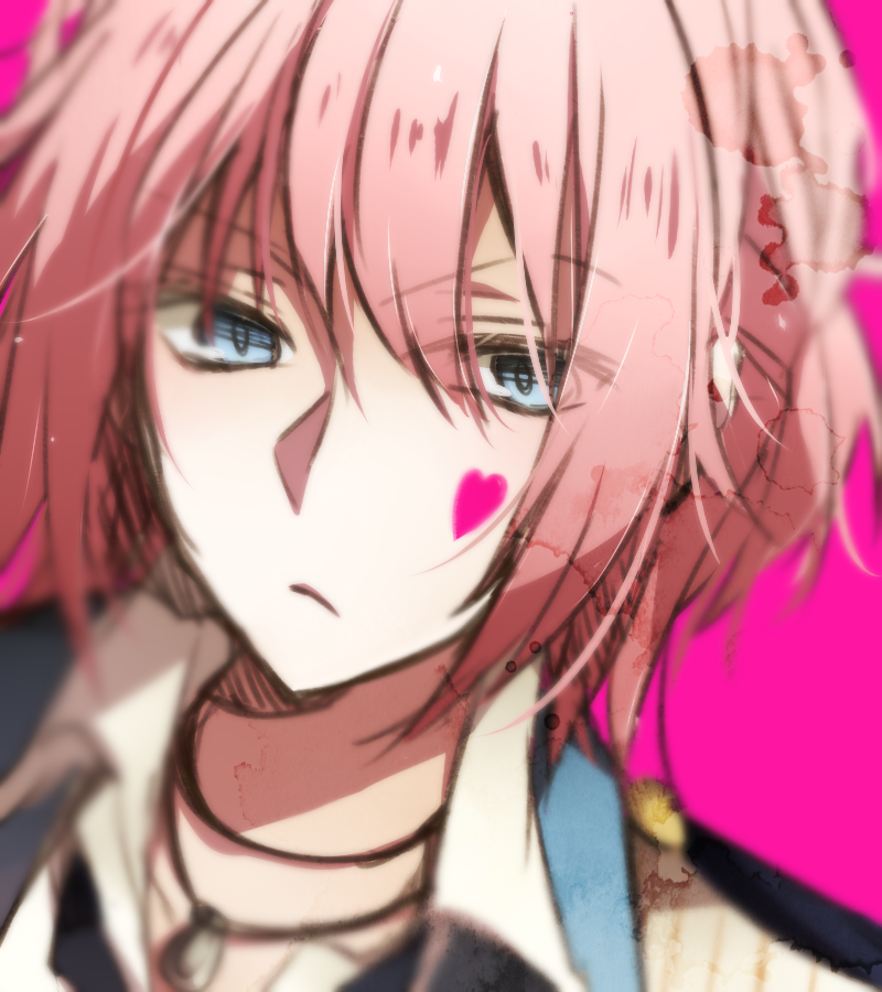 1boy, androgynous, azkmggsr, black_shirt, blue_eyes, closed_mouth, collared_shirt, dynamic_chord, frown, heart_on_cheek, jewelry, male_focus, momose_tsumugi, multicolored_shirt, necklace, pink_background, pink_hair, shirt, short_hair, solo, white_shirt