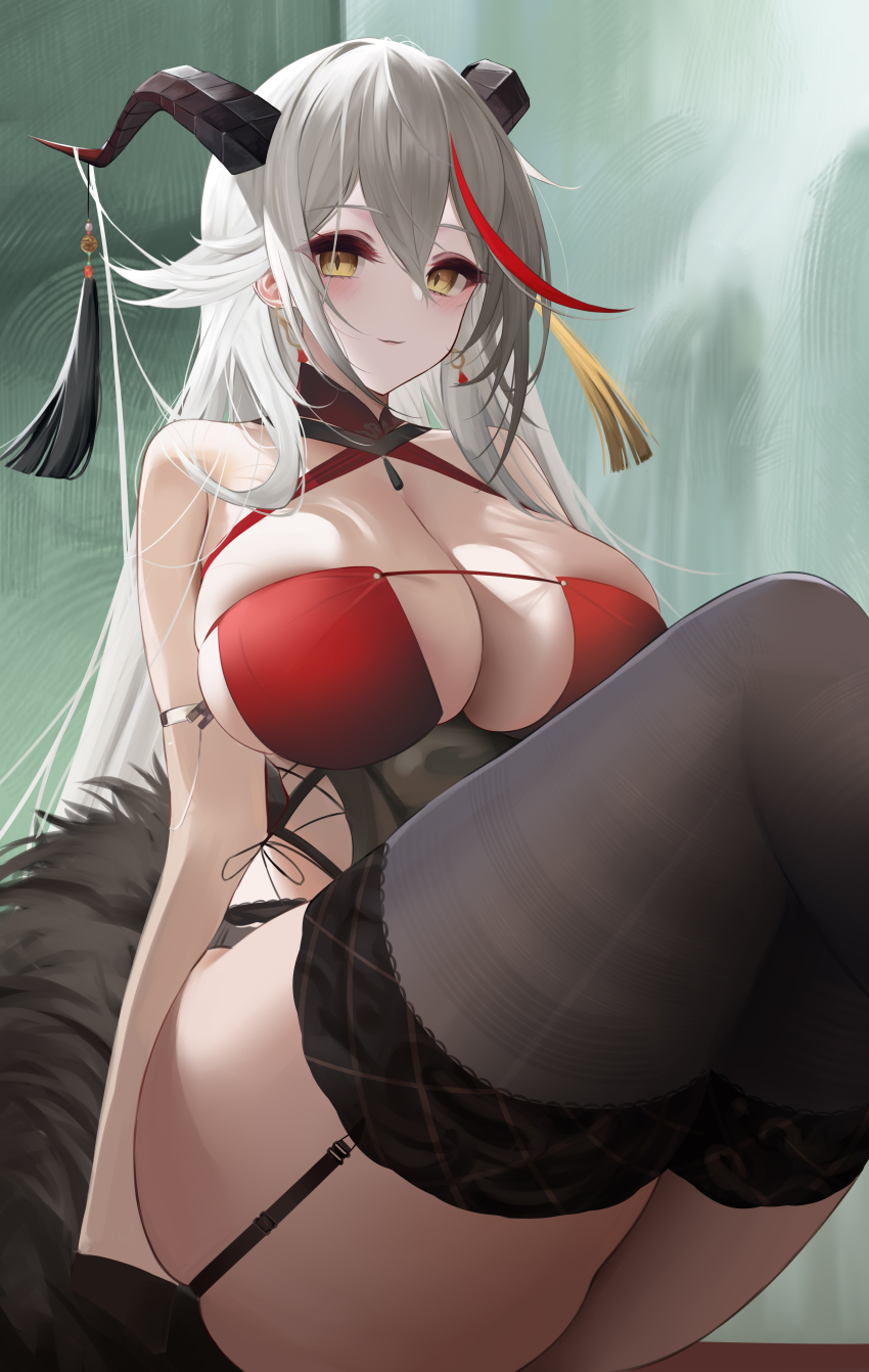 1girl, absurdres, aegir_(azur_lane), aegir_(golden_dragon_among_auspicious_clouds)_(azur_lane), armlet, ass, azur_lane, black_horns, blush, breasts, cleavage, coat, criss-cross_halter, detached_collar, earrings, fur-trimmed_coat, fur_trim, garter_straps, hair_between_eyes, hair_on_horn, halterneck, highres, horn_ornament, horns, jewelry, k1hzz, large_breasts, long_hair, looking_at_viewer, multicolored_background, multicolored_hair, official_alternate_costume, sidelocks, smile, solo, thick_thighs, thighhighs, thighs, very_long_hair, white_hair, yellow_eyes