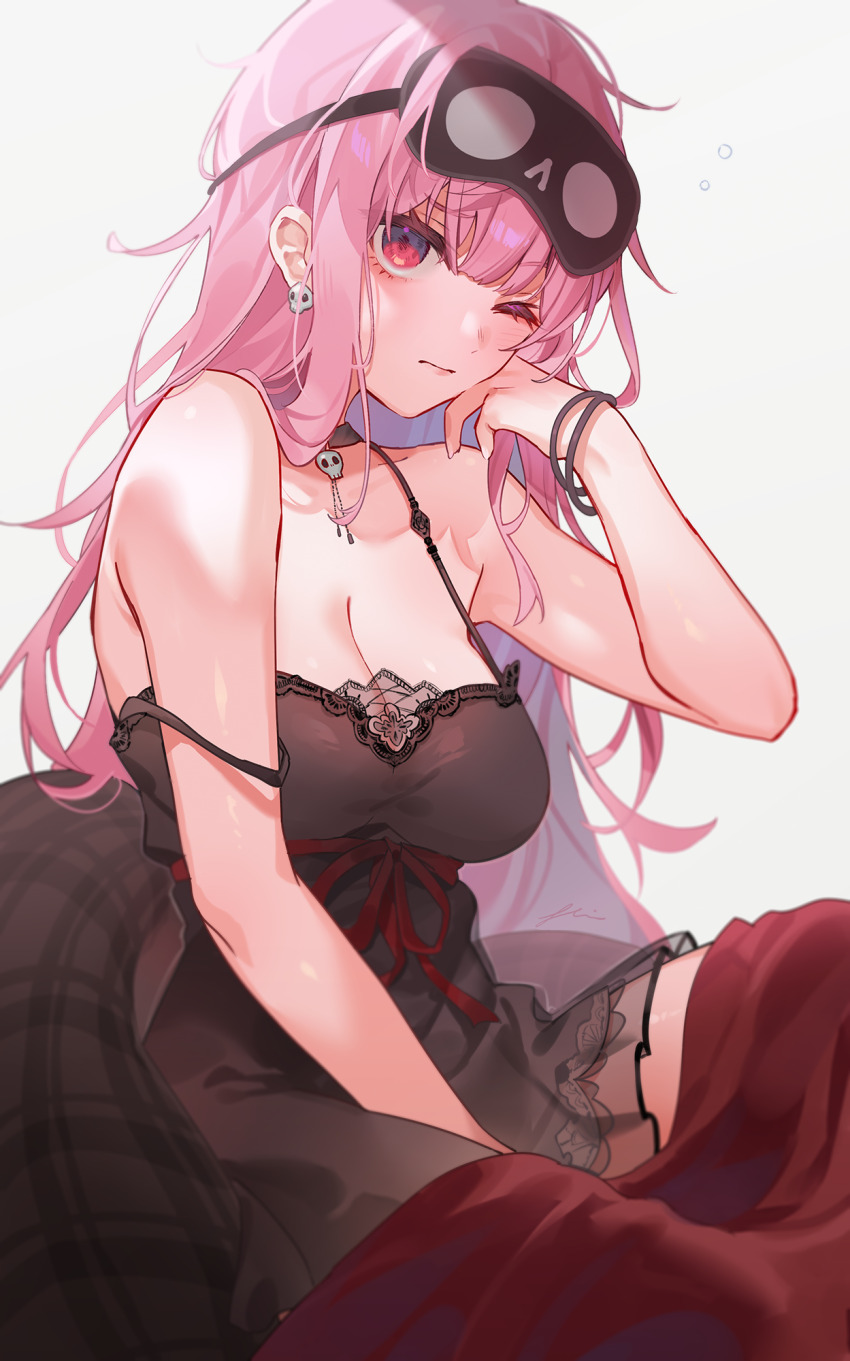 1girl, az_(zero_glvimayhop), bangle, bare_shoulders, black_choker, black_nightgown, bracelet, breasts, choker, cleavage, closed_mouth, collarbone, commentary, earrings, highres, hololive, hololive_english, jewelry, large_breasts, long_hair, looking_at_viewer, messy_hair, mori_calliope, mori_calliope_(sleepwear), nightgown, official_alternate_costume, one_eye_closed, pillow, pink_hair, plaid_pillow, red_eyes, red_ribbon, ribbon, simple_background, skull_collar, skull_earrings, sleep_mask, solo, strap_slip, untranslatable_commentary, virtual_youtuber, white_background