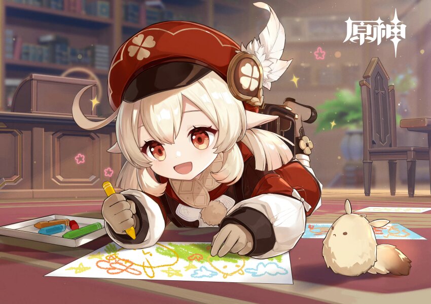 1girl, absurdres, backpack, bag, bag_charm, blonde_hair, blurry, blurry_background, book, bookshelf, brown_gloves, brown_scarf, newsboy_cap, chair, charm_(object), child, child's_drawing, clover_print, coat, crayon, dodoco_(genshin_impact), drawing, feathers, genshin_impact, gloves, hat, hat_feather, hat_ornament, heiankyo_327, highres, indoors, klee_(genshin_impact), low_twintails, lying, on_stomach, open_mouth, plant, pointy_ears, red_coat, red_eyes, red_headwear, scarf, twintails, white_feathers