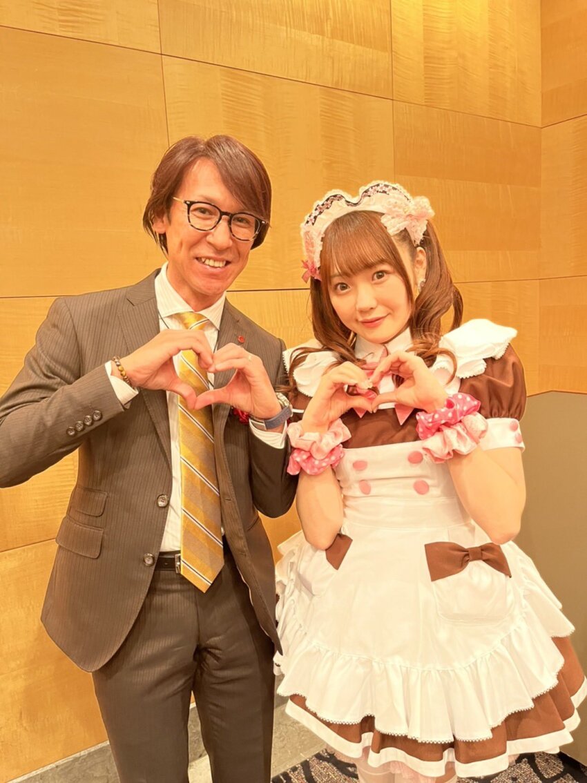 1boy, 1girl, at-home_cafe, highres, hitomi_(at-home_cafe), kasai_noriaki, maid, necktie