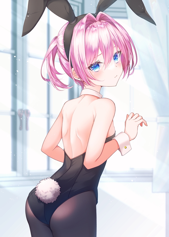 1girl, animal_ears, black_leotard, black_pantyhose, blue_eyes, blush, closed_mouth, cowboy_shot