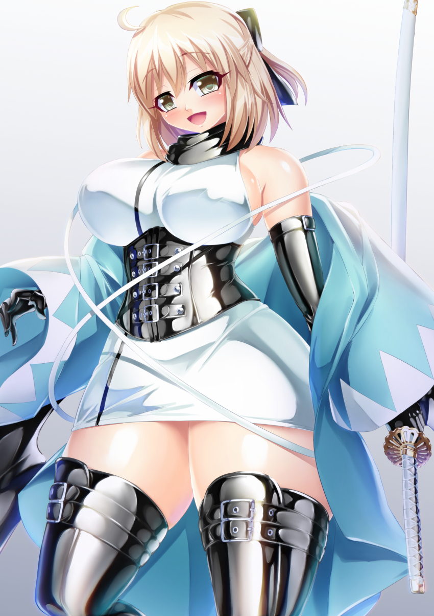 1girl, ahoge, arm_guards, black_bow, black_corset, black_scarf, blonde_hair, bow, breasts, corset, cowboy_shot, elbow_gloves, fate/grand_order, fate_(series), gloves, haori, highres, holding, holding_sword, holding_weapon, japanese_clothes, katana, kimono, kogawawaki, koha-ace, large_breasts, latex, latex_collar, latex_corset, latex_gloves, latex_thighhighs, oda_uri, off_shoulder, okita_souji_(fate), okita_souji_(koha-ace), okita_souji_(third_ascension)_(fate), sash, scarf, shinsengumi, shiny_clothes, short_kimono, sideboob, sleeveless, sleeveless_kimono, smile, solo, sword, thigh_strap, thighhighs, thighs, tight_clothes, weapon, white_kimono, yellow_eyes, zettai_ryouiki