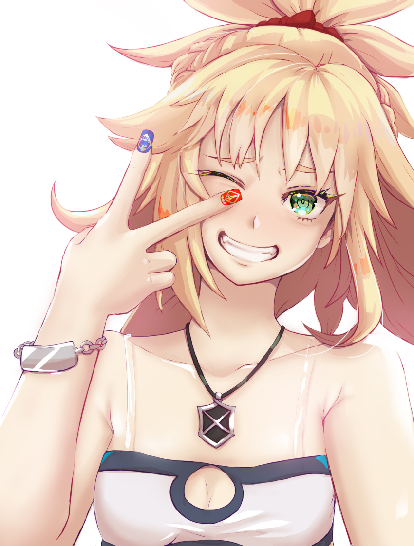 1girl, absurdres, bare_arms, bare_shoulders, blonde_hair, blue_nails, camisole, cleavage_cutout, clothing_cutout, collarbone, commentary_request, fate/apocrypha, fate_(series), green_eyes, grin, hand_up, head_tilt, highres, liangmian, long_hair, looking_at_viewer, mordred_(fate), mordred_(fate/apocrypha), nail_art, nail_polish, one_eye_closed, ponytail, red_nails, simple_background, smile, solo, spaghetti_strap, upper_body, v, white_background