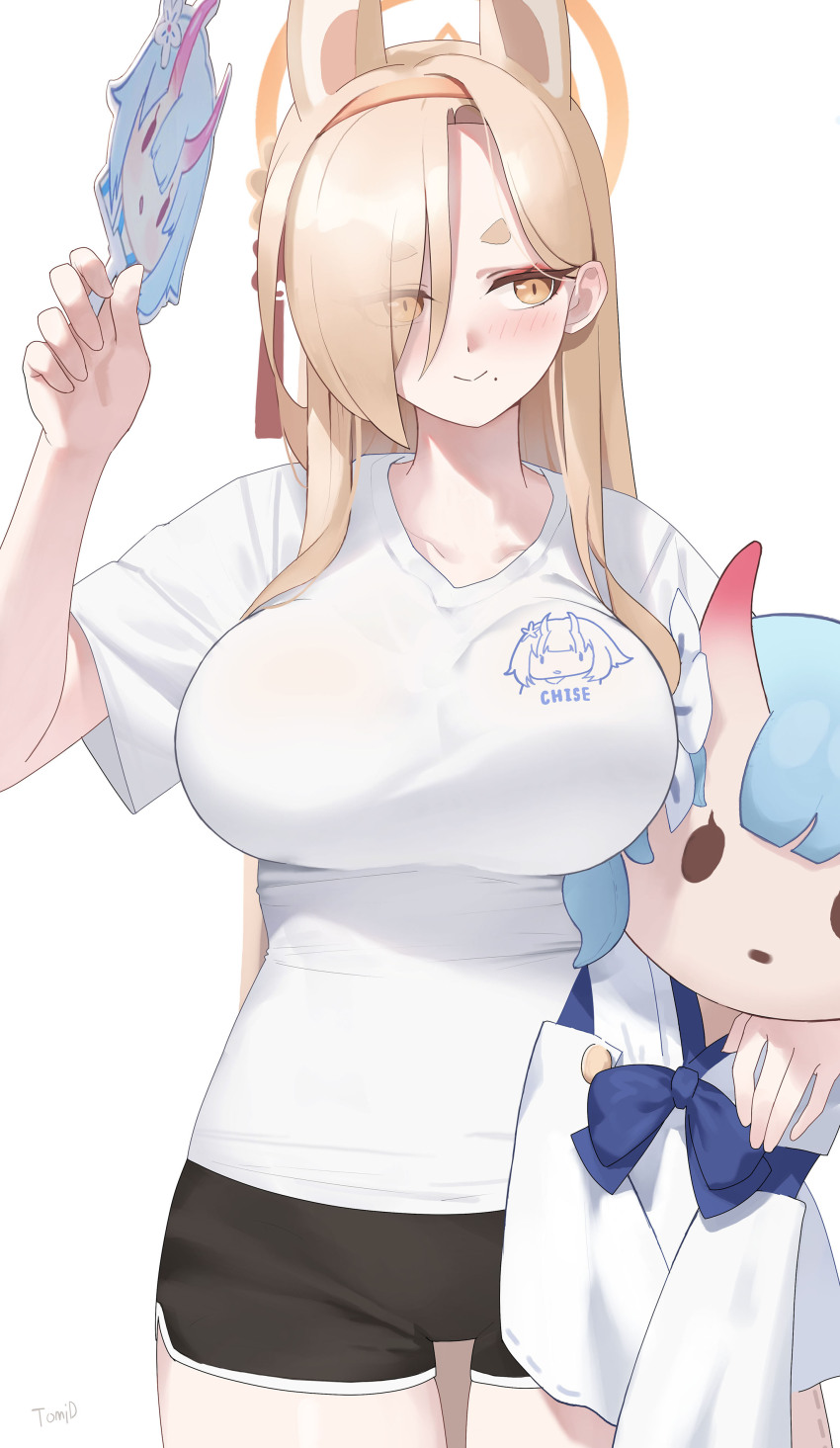 1girl, absurdres, alternate_costume, animal_ear_fluff, animal_ears, black_shorts, blue_archive, blush