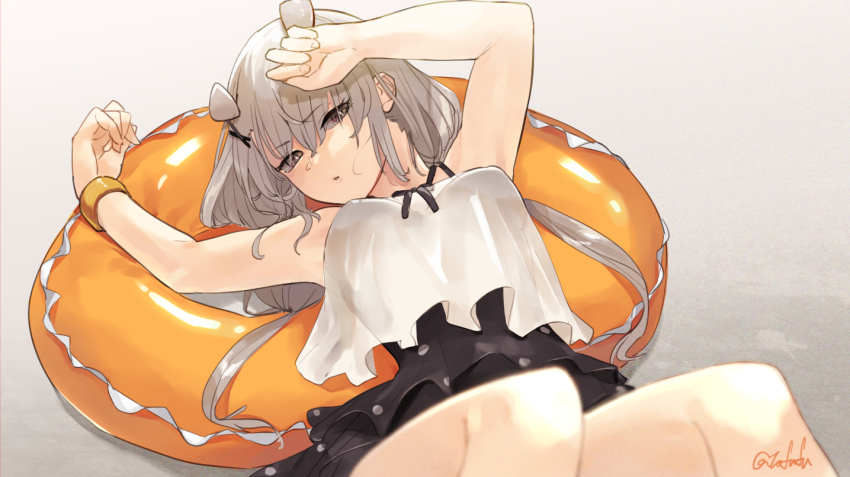 1girl, arms_up, breasts, fuwafuwatoufu, grey_hair, hair_between_eyes, hair_ornament, hairclip
