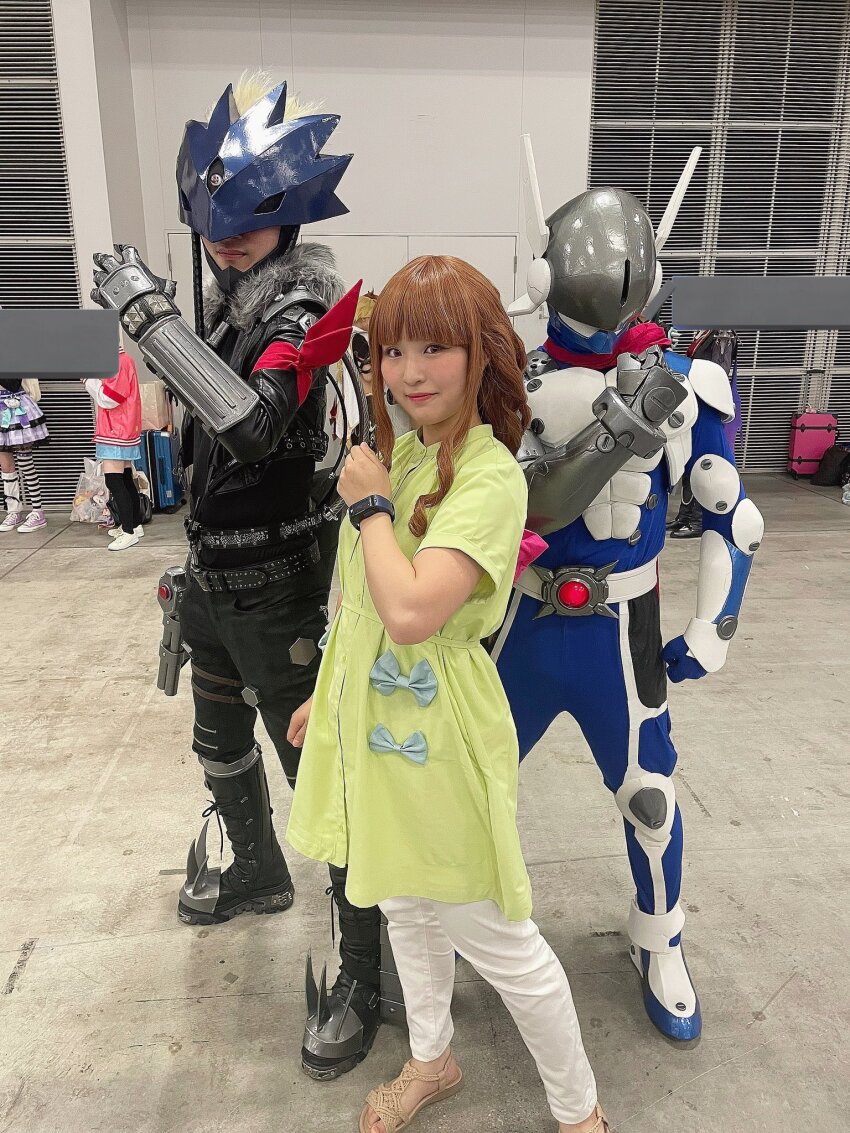 beelzebumon, beelzebumon_(cosplay), brown_hair, cosplay, digimon, highres, justimon, justimon_(cosplay)