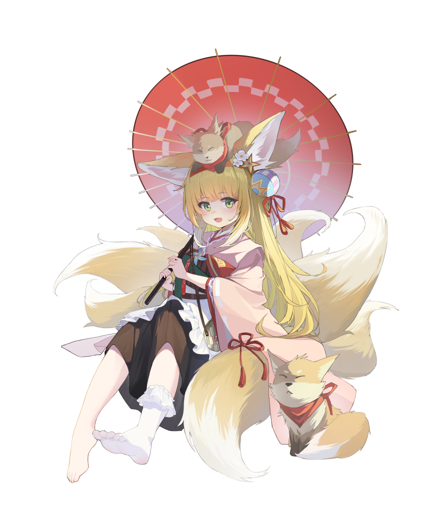 1girl, absurdres, animal, animal_ear_fluff, animal_ears, animal_on_head, apron, arknights, barefoot, black_hakama, blonde_hair, blush, bobby_socks, chinese_commentary, commentary_request, fang, flower, fox, fox_ears, fox_girl, fox_on_head, fox_tail, frilled_apron, frills, full_body, green_eyes, hair_flower, hair_ornament, hairband, hakama, hakama_skirt, highres, holding, holding_umbrella, japanese_clothes, kimono, kitsune, kyuubi, long_sleeves, multicolored_hair, multiple_tails, ningmeng_jing_jing_jing_jing, no_shoes, obi, official_alternate_costume, oil-paper_umbrella, on_head, open_mouth, pink_kimono, pinwheel, red_hairband, red_umbrella, sash, simple_background, single_sock, skirt, socks, solo, suzuran_(arknights), suzuran_(yukibare)_(arknights), tail, toes, two-tone_hair, umbrella, waist_apron, white_apron, white_background, white_hair, white_socks, wide_sleeves