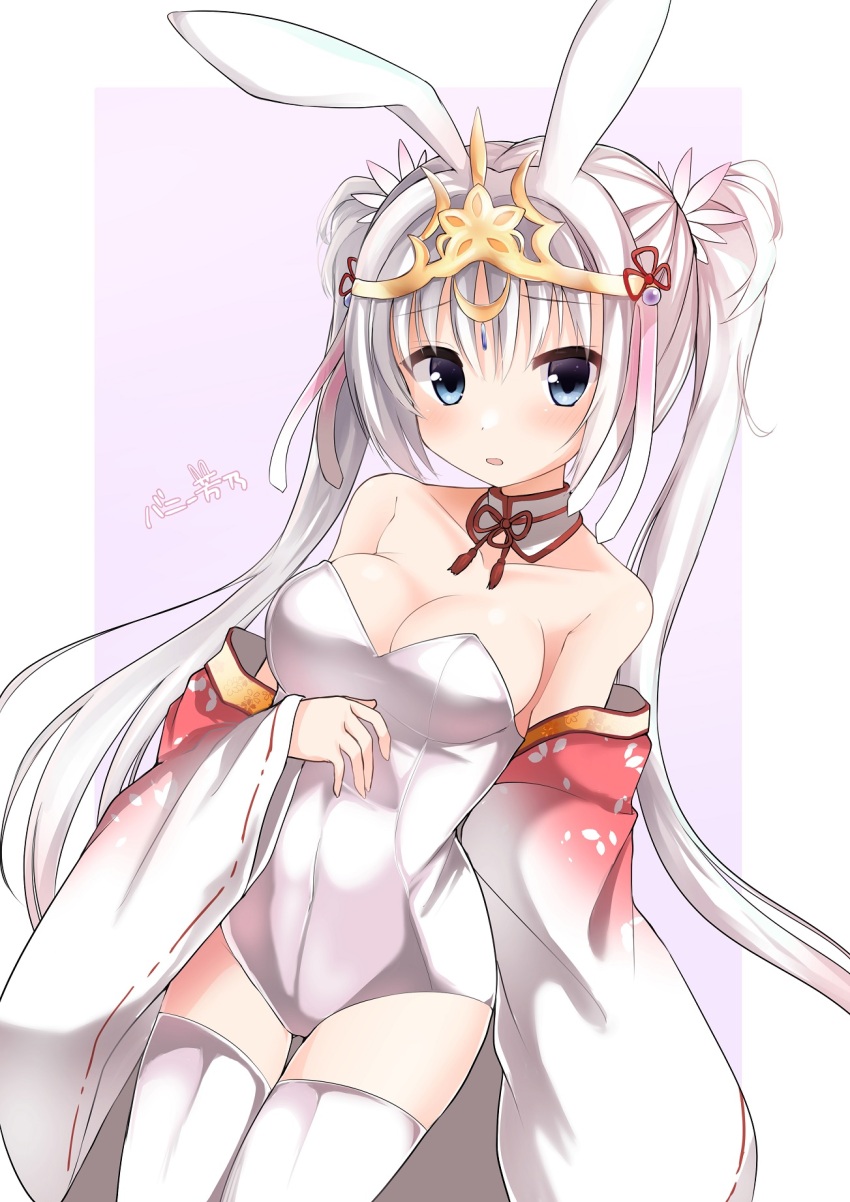 1girl, animal_ears, bare_shoulders, blue_eyes, blush, breasts, cleavage, collar