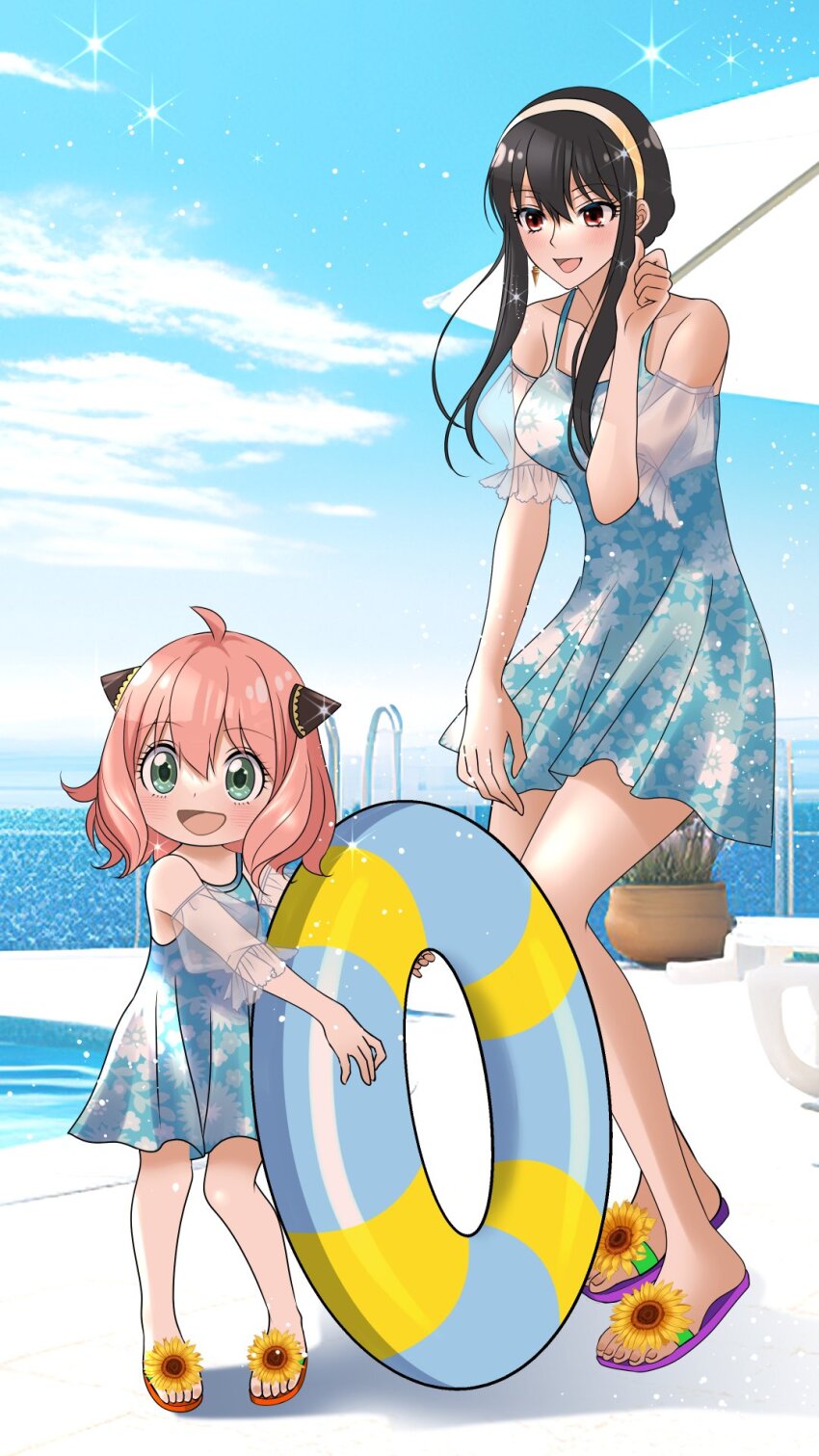 adoptive_parent_and_adoptive_child, anya_(spy_x_family), bare_shoulders, black_hair, blue_sky, blush, breasts, cloud, day, dress_swimsuit, earrings, gold_earrings, green_eyes, hair_ornament, hairband, hairpods, highres, horizon, jewelry, large_breasts, long_hair, matching_outfits, mother_and_child, mother_and_daughter, ocean, open_mouth, outdoors, parent_and_child, pink_hair, red_eyes, sandals, sidelocks, sky, smile, spy_x_family, swimsuit, tacchin_ichi-gou, toenails, toes, water, white_hairband, yor_briar